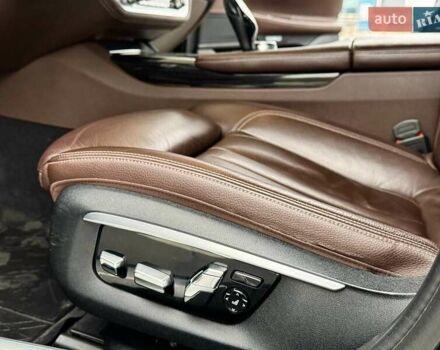 Серый БМВ 7 Серия, объемом двигателя 2.99 л и пробегом 233 тыс. км за 34500 $, фото 19 на Automoto.ua