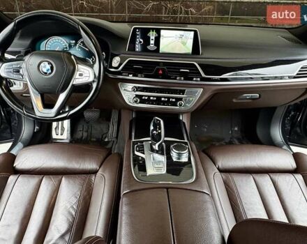 Серый БМВ 7 Серия, объемом двигателя 2.99 л и пробегом 233 тыс. км за 34500 $, фото 27 на Automoto.ua