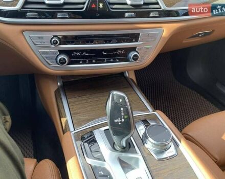 Серый БМВ 7 Серия, объемом двигателя 3 л и пробегом 100 тыс. км за 44000 $, фото 9 на Automoto.ua