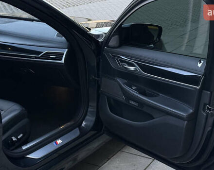 Серый БМВ 7 Серия, объемом двигателя 3 л и пробегом 198 тыс. км за 26500 $, фото 33 на Automoto.ua