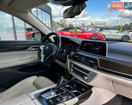 Серый БМВ 7 Серия, объемом двигателя 3 л и пробегом 118 тыс. км за 42000 $, фото 8 на Automoto.ua