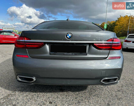 Серый БМВ 7 Серия, объемом двигателя 3 л и пробегом 118 тыс. км за 42000 $, фото 4 на Automoto.ua