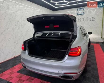 Серый БМВ 7 Серия, объемом двигателя 2.99 л и пробегом 185 тыс. км за 36900 $, фото 4 на Automoto.ua