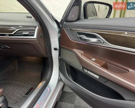 Серый БМВ 7 Серия, объемом двигателя 2.99 л и пробегом 185 тыс. км за 36900 $, фото 12 на Automoto.ua