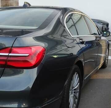 Серый БМВ 7 Серия, объемом двигателя 2 л и пробегом 135 тыс. км за 36805 $, фото 3 на Automoto.ua