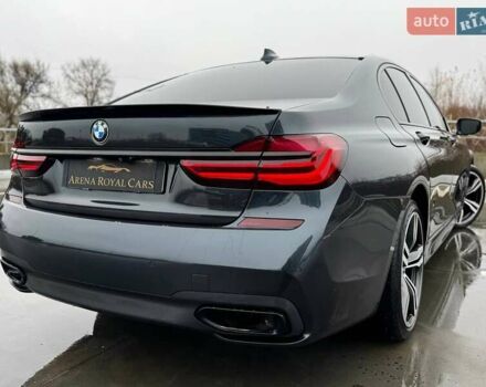 Серый БМВ 7 Серия, объемом двигателя 2.99 л и пробегом 233 тыс. км за 34500 $, фото 13 на Automoto.ua