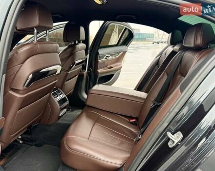 Серый БМВ 7 Серия, объемом двигателя 2.99 л и пробегом 233 тыс. км за 34500 $, фото 21 на Automoto.ua