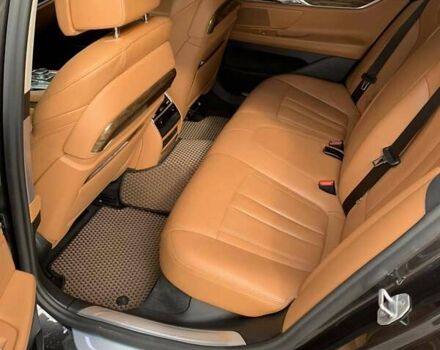 Серый БМВ 7 Серия, объемом двигателя 3 л и пробегом 100 тыс. км за 44000 $, фото 24 на Automoto.ua