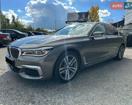 Серый БМВ 7 Серия, объемом двигателя 3 л и пробегом 118 тыс. км за 42000 $, фото 1 на Automoto.ua