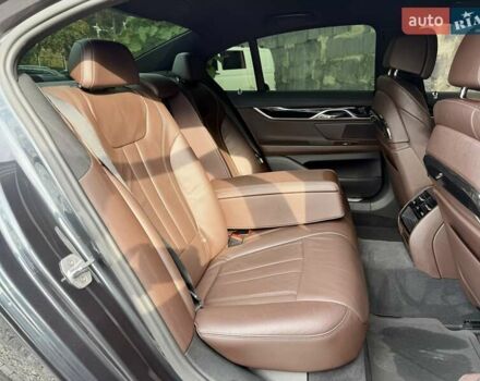 Серый БМВ 7 Серия, объемом двигателя 2.99 л и пробегом 230 тыс. км за 37000 $, фото 14 на Automoto.ua