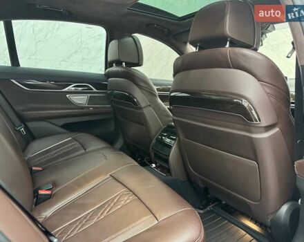 Серый БМВ 7 Серия, объемом двигателя 2.99 л и пробегом 185 тыс. км за 36900 $, фото 8 на Automoto.ua