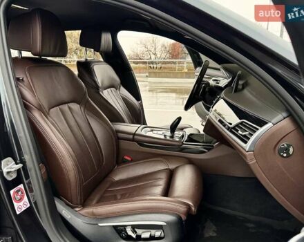 Серый БМВ 7 Серия, объемом двигателя 2.99 л и пробегом 233 тыс. км за 34500 $, фото 25 на Automoto.ua