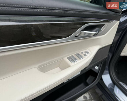 Серый БМВ 7 Серия, объемом двигателя 3 л и пробегом 89 тыс. км за 31400 $, фото 35 на Automoto.ua