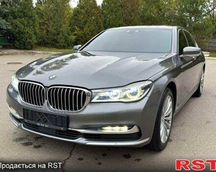 Серый БМВ 7 Серия, объемом двигателя 3 л и пробегом 220 тыс. км за 34600 $, фото 6 на Automoto.ua