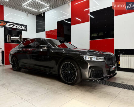 Серый БМВ 7 Серия, объемом двигателя 2 л и пробегом 95 тыс. км за 45000 $, фото 4 на Automoto.ua