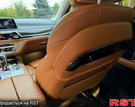 Серый БМВ 7 Серия, объемом двигателя 3 л и пробегом 220 тыс. км за 34600 $, фото 10 на Automoto.ua