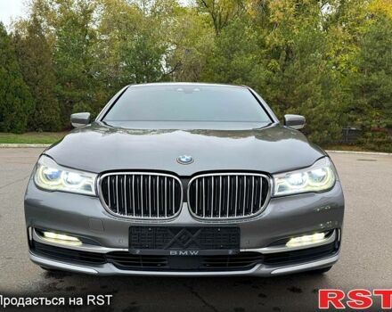Серый БМВ 7 Серия, объемом двигателя 3 л и пробегом 220 тыс. км за 34600 $, фото 12 на Automoto.ua
