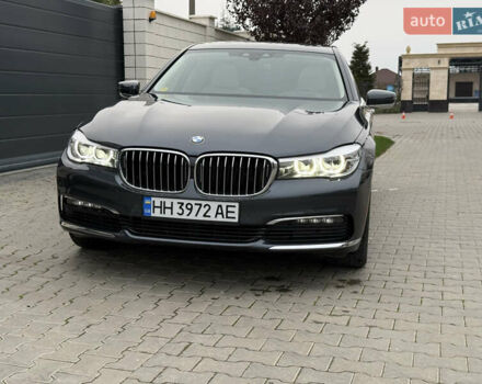 Серый БМВ 7 Серия, объемом двигателя 3 л и пробегом 89 тыс. км за 31400 $, фото 5 на Automoto.ua