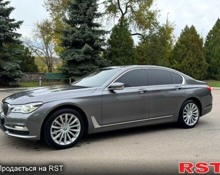 Серый БМВ 7 Серия, объемом двигателя 3 л и пробегом 220 тыс. км за 34600 $, фото 4 на Automoto.ua