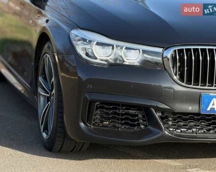 Серый БМВ 7 Серия, объемом двигателя 3 л и пробегом 92 тыс. км за 31000 $, фото 10 на Automoto.ua