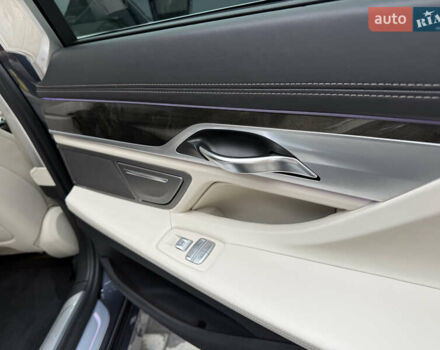 Серый БМВ 7 Серия, объемом двигателя 3 л и пробегом 89 тыс. км за 31400 $, фото 28 на Automoto.ua
