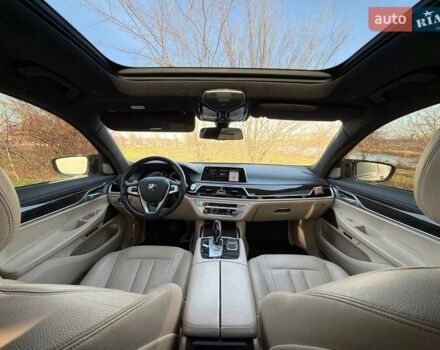 Серый БМВ 7 Серия, объемом двигателя 3 л и пробегом 92 тыс. км за 31000 $, фото 53 на Automoto.ua