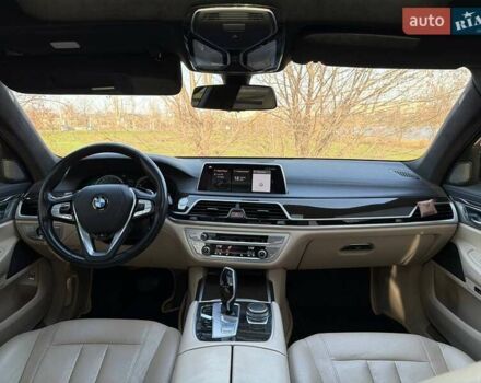 Серый БМВ 7 Серия, объемом двигателя 3 л и пробегом 92 тыс. км за 31000 $, фото 54 на Automoto.ua