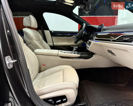 Серый БМВ 7 Серия, объемом двигателя 2 л и пробегом 95 тыс. км за 45000 $, фото 11 на Automoto.ua