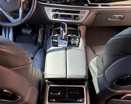 Серый БМВ 7 Серия, объемом двигателя 3 л и пробегом 132 тыс. км за 55000 $, фото 5 на Automoto.ua