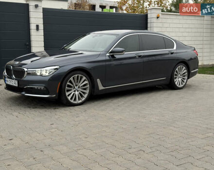 Серый БМВ 7 Серия, объемом двигателя 3 л и пробегом 89 тыс. км за 31400 $, фото 1 на Automoto.ua