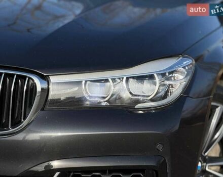 Серый БМВ 7 Серия, объемом двигателя 3 л и пробегом 92 тыс. км за 31000 $, фото 3 на Automoto.ua