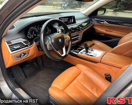 Серый БМВ 7 Серия, объемом двигателя 3 л и пробегом 220 тыс. км за 34600 $, фото 11 на Automoto.ua