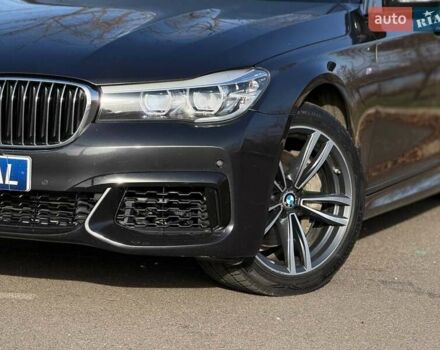 Серый БМВ 7 Серия, объемом двигателя 3 л и пробегом 92 тыс. км за 31000 $, фото 2 на Automoto.ua
