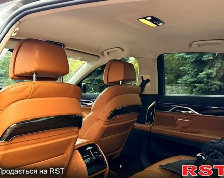 Серый БМВ 7 Серия, объемом двигателя 3 л и пробегом 220 тыс. км за 34600 $, фото 1 на Automoto.ua