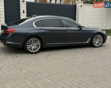 Серый БМВ 7 Серия, объемом двигателя 3 л и пробегом 89 тыс. км за 31400 $, фото 10 на Automoto.ua
