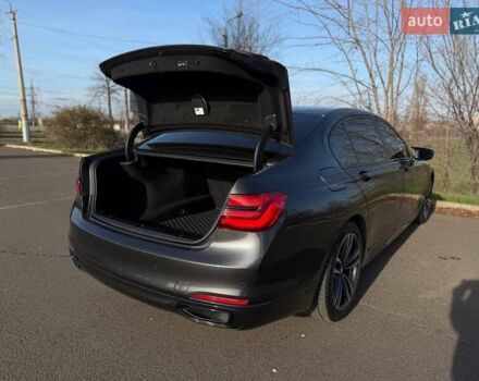 Серый БМВ 7 Серия, объемом двигателя 3 л и пробегом 92 тыс. км за 31000 $, фото 29 на Automoto.ua