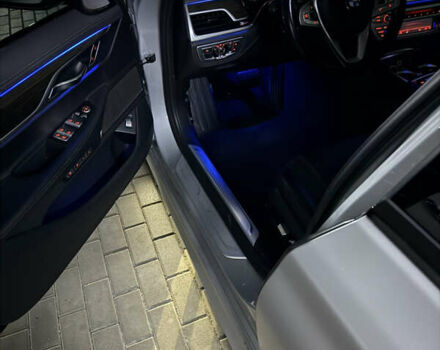 Серый БМВ 7 Серия, объемом двигателя 2.98 л и пробегом 107 тыс. км за 40000 $, фото 3 на Automoto.ua