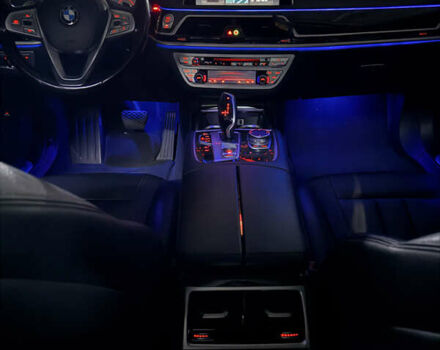 Серый БМВ 7 Серия, объемом двигателя 2.98 л и пробегом 107 тыс. км за 40000 $, фото 6 на Automoto.ua