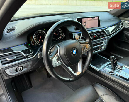 Серый БМВ 7 Серия, объемом двигателя 2.99 л и пробегом 122 тыс. км за 52000 $, фото 61 на Automoto.ua