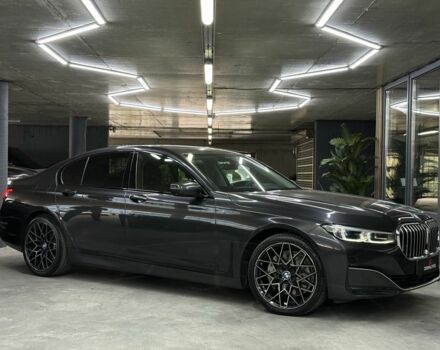 Серый БМВ 7 Серия, объемом двигателя 3 л и пробегом 115 тыс. км за 61500 $, фото 2 на Automoto.ua