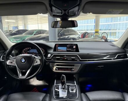 Серый БМВ 7 Серия, объемом двигателя 3 л и пробегом 115 тыс. км за 61500 $, фото 20 на Automoto.ua