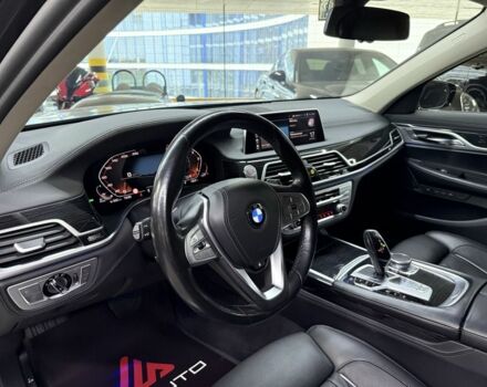 Серый БМВ 7 Серия, объемом двигателя 3 л и пробегом 115 тыс. км за 61500 $, фото 17 на Automoto.ua