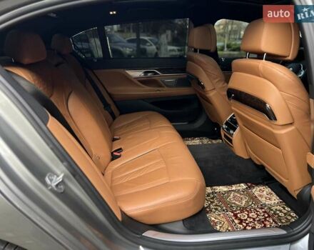 Серый БМВ 7 Серия, объемом двигателя 3 л и пробегом 94 тыс. км за 57000 $, фото 35 на Automoto.ua