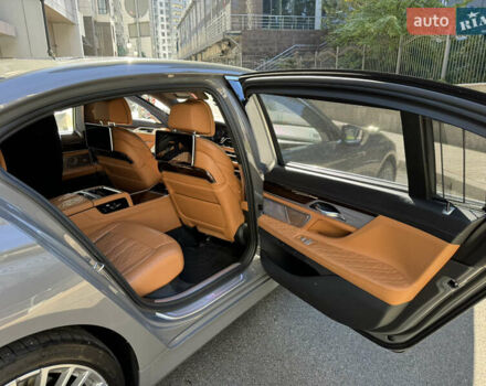 Серый БМВ 7 Серия, объемом двигателя 4.39 л и пробегом 120 тыс. км за 59000 $, фото 27 на Automoto.ua