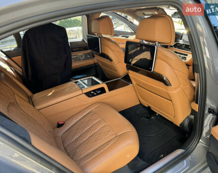 Серый БМВ 7 Серия, объемом двигателя 4.39 л и пробегом 120 тыс. км за 59000 $, фото 28 на Automoto.ua