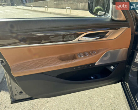 Серый БМВ 7 Серия, объемом двигателя 4.39 л и пробегом 120 тыс. км за 59000 $, фото 17 на Automoto.ua