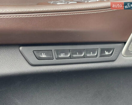 Серый БМВ 7 Серия, объемом двигателя 3 л и пробегом 82 тыс. км за 73650 $, фото 43 на Automoto.ua