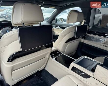 БМВ 7 Серия 2021 в Киеве на Automoto.ua Серый БМВ 7 Серия, объемом двигателя 2.99 л и пробегом 43 тыс. км за 105000 $, фото 42 на Automoto.ua