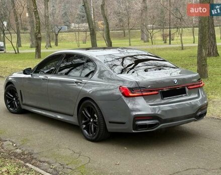 Серый БМВ 7 Серия, объемом двигателя 4.39 л и пробегом 35 тыс. км за 65500 $, фото 5 на Automoto.ua