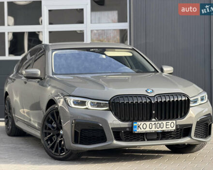 Сірий БМВ 7 Серія, об'ємом двигуна 4.4 л та пробігом 84 тис. км за 77777 $, фото 1 на Automoto.ua
